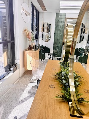 The Hair Room @HB photo 3