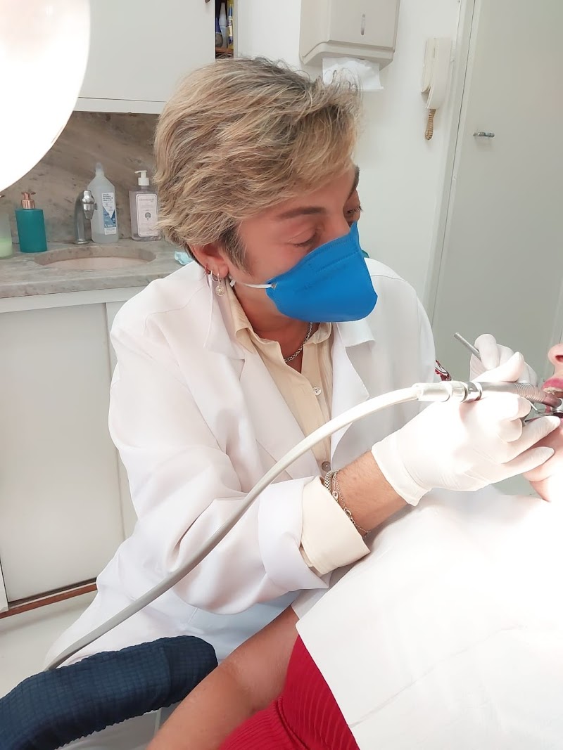 Dra. Valéria Ferreira | Dentista no Méier | Odontologia Estética e Clareamento Dental no Méier - foto 5