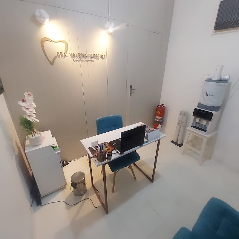 Dra. Valéria Ferreira | Dentista no Méier | Odontologia Estética e Clareamento Dental no Méier