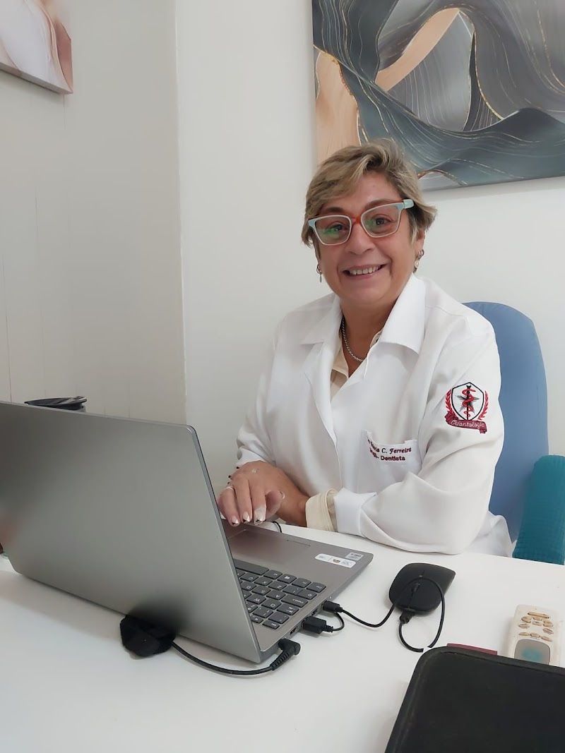 Dra. Valéria Ferreira | Dentista no Méier | Odontologia Estética e Clareamento Dental no Méier - foto 4