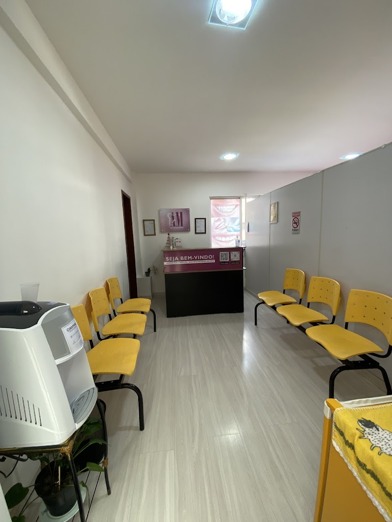 Consultório Dentário Dra ADRIANA MARTINS