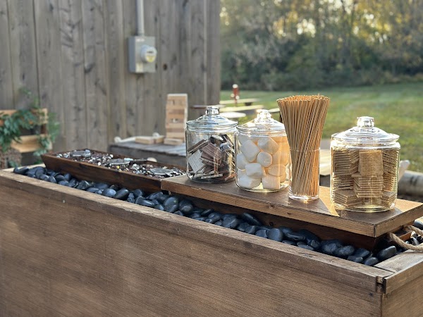 YEMICO CATERING SERVICES exterior