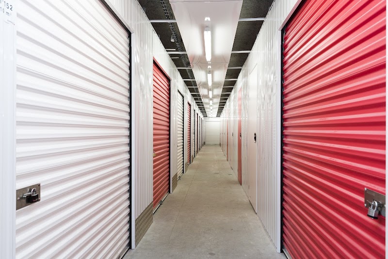 HOMEBOX Girona | Fornells de la Selva en Carr. N-II, 19, 17458, Girona, España - Imagen 3