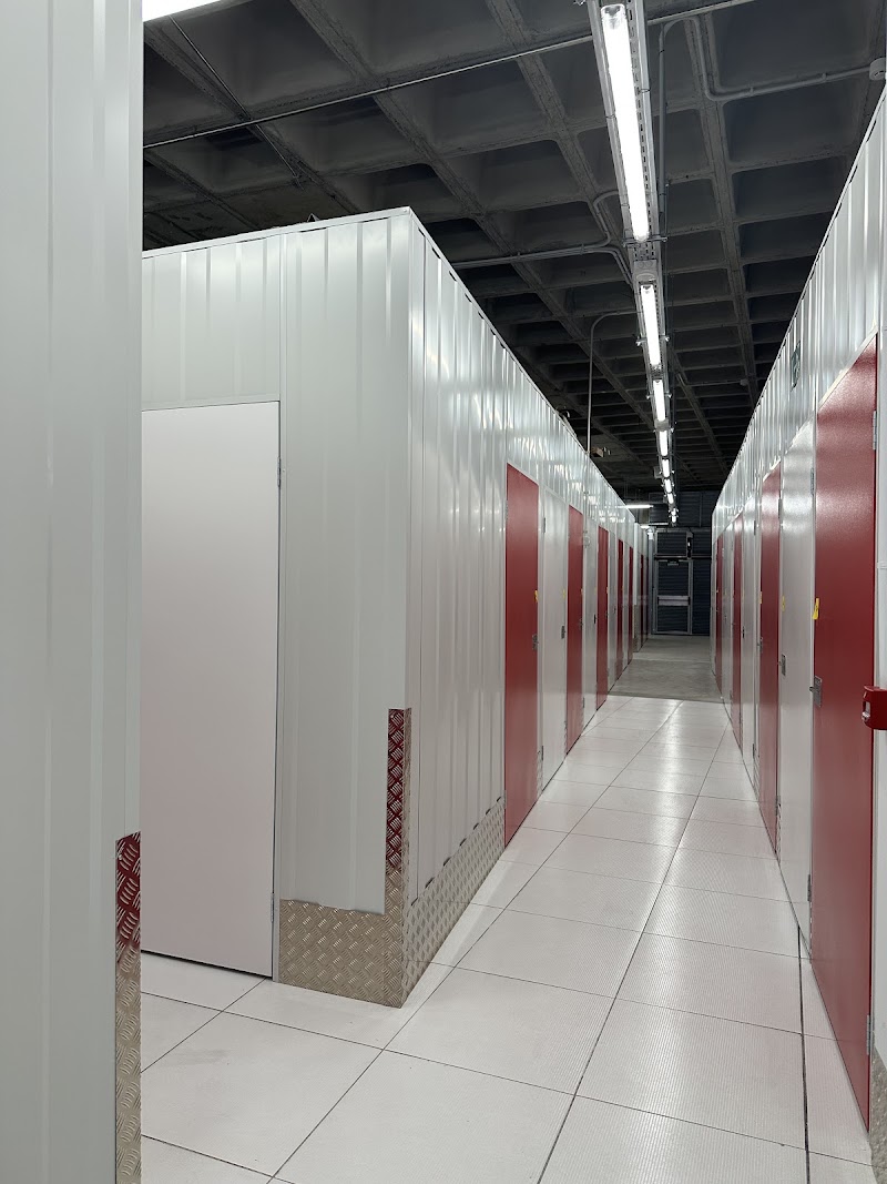 HOMEBOX Girona | Fornells de la Selva en Carr. N-II, 19, 17458, Girona, España - Imagen 2