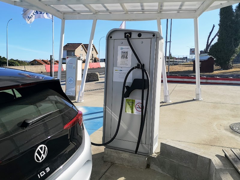 Estación de Servicio Repsol photo 3