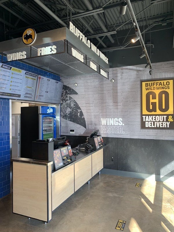 BUFFALO WILD WINGS - GO exterior