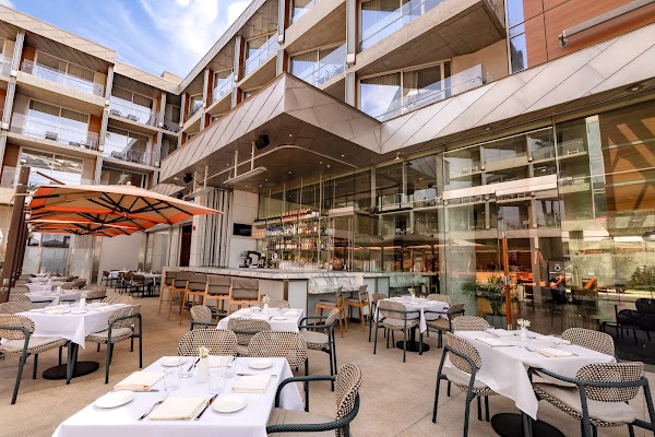 Shoreside Restaurant and Bar