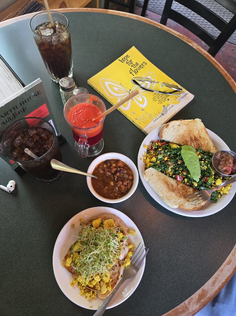 The Earth Café & Deli photo 4