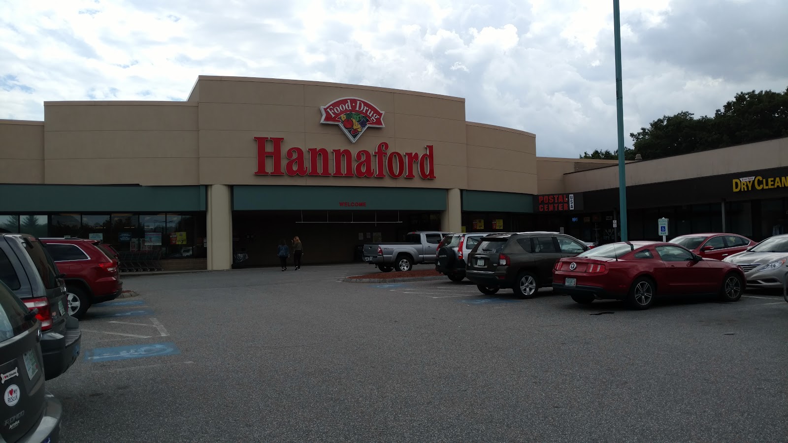 East Side Plaza Hannaford