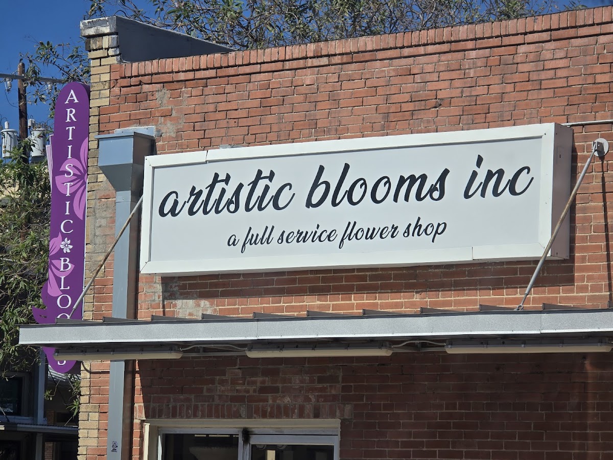 Artistic Blooms: Google Places image 1