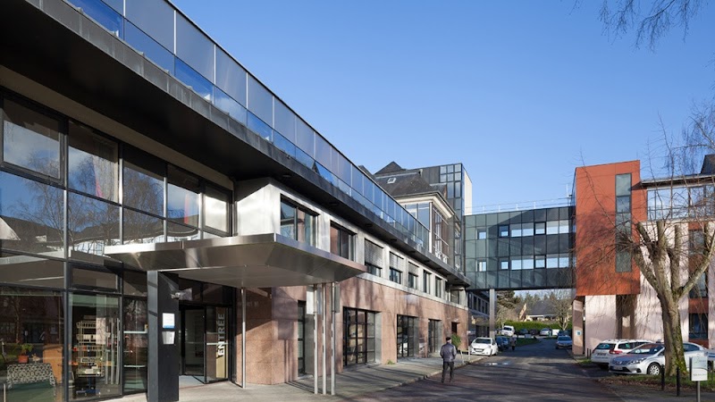 Dr Jean-Sebastien POINEUF