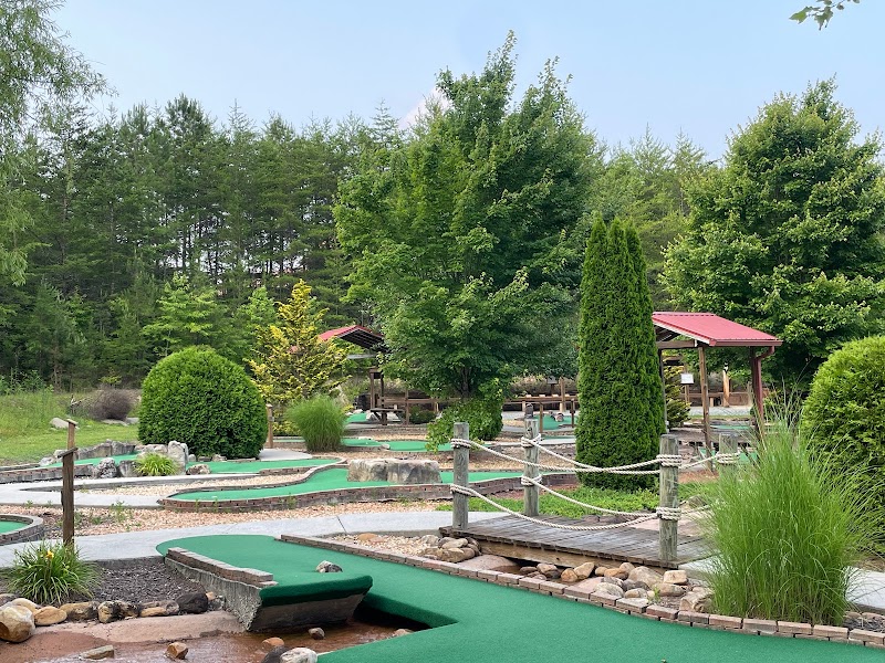 Cohutta Cove Mini Golf banner