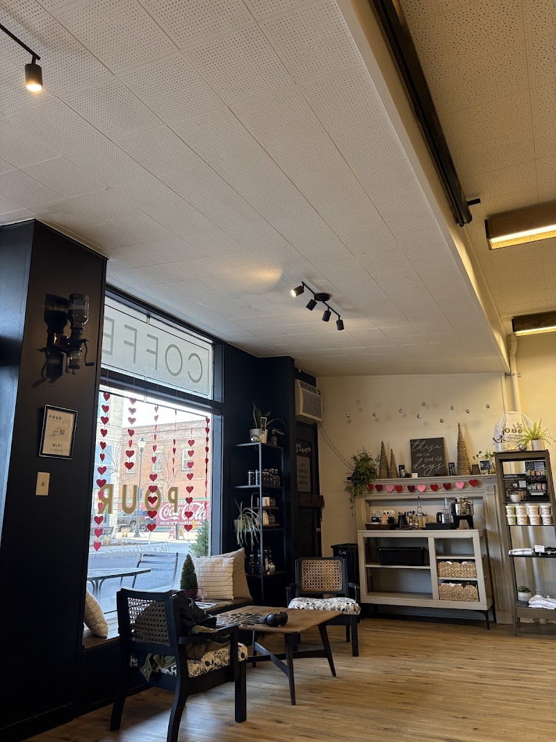 POUR 818 | tea + coffeehouse photo 3