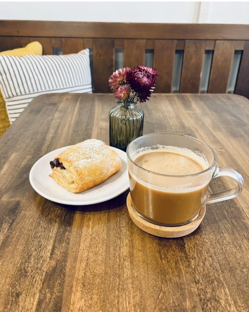 POUR 818 | tea + coffeehouse photo 2