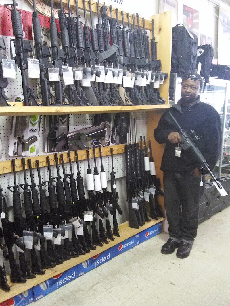 Mark's Lil' Gun Shop LLC photo