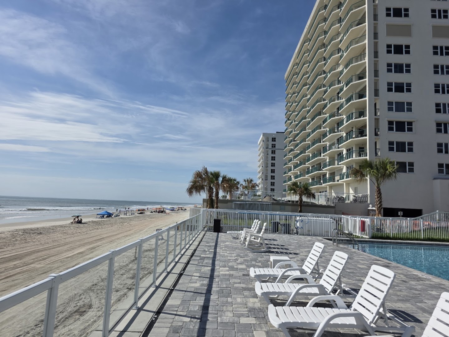 Castaways Beach Resort & Motel main exterior