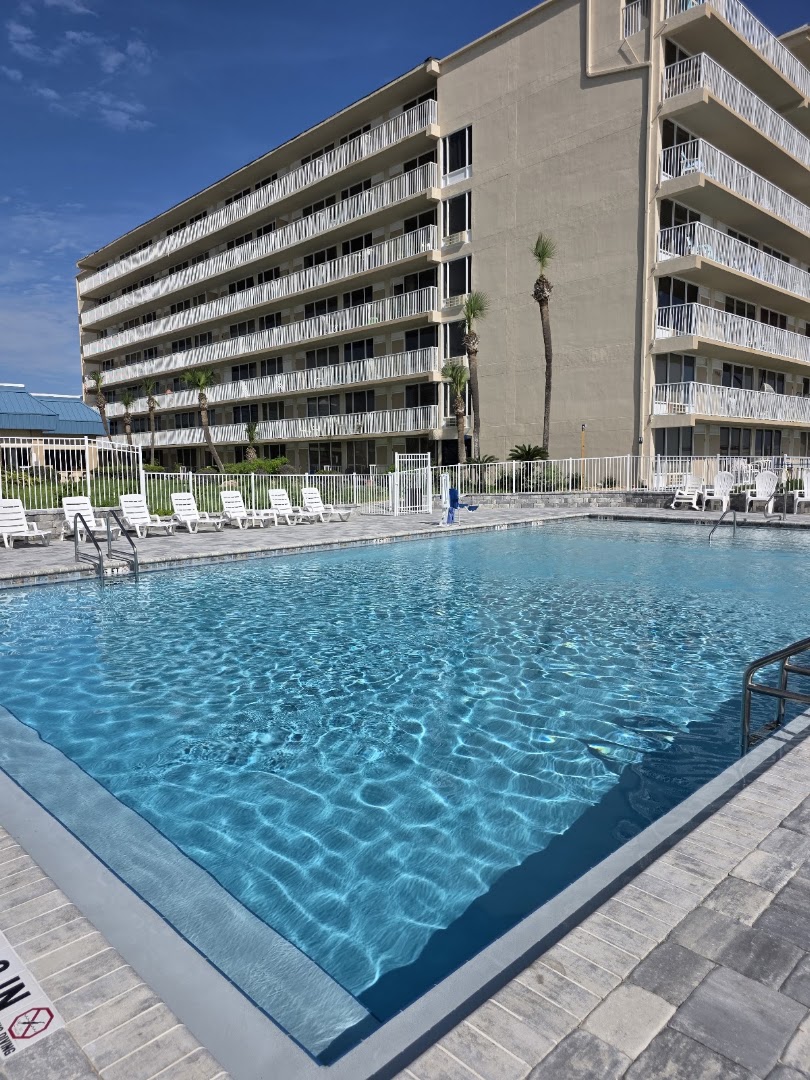 Castaways Beach Resort & Motel photo 4