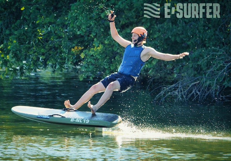 eFoil Schule Wannsee by E-SURFER - E-FOIL Kurse seit 2018