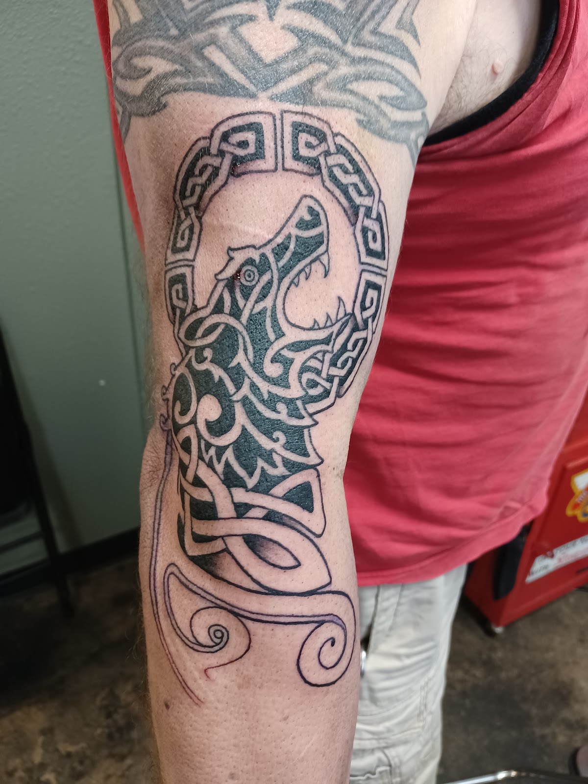 Donovan's Black Label Tattoo tattoo parlor in Vancouver, OR