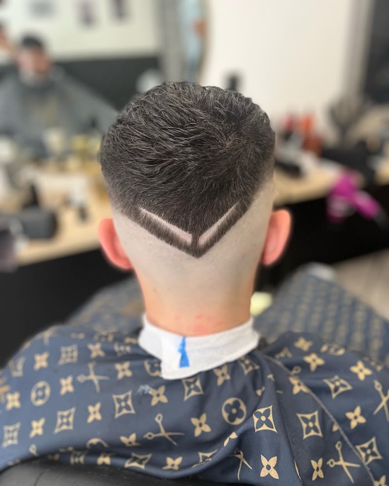 BARBER ONE — photo 3