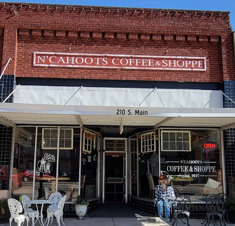 N'Cahoots Coffee & Shoppe photo 1