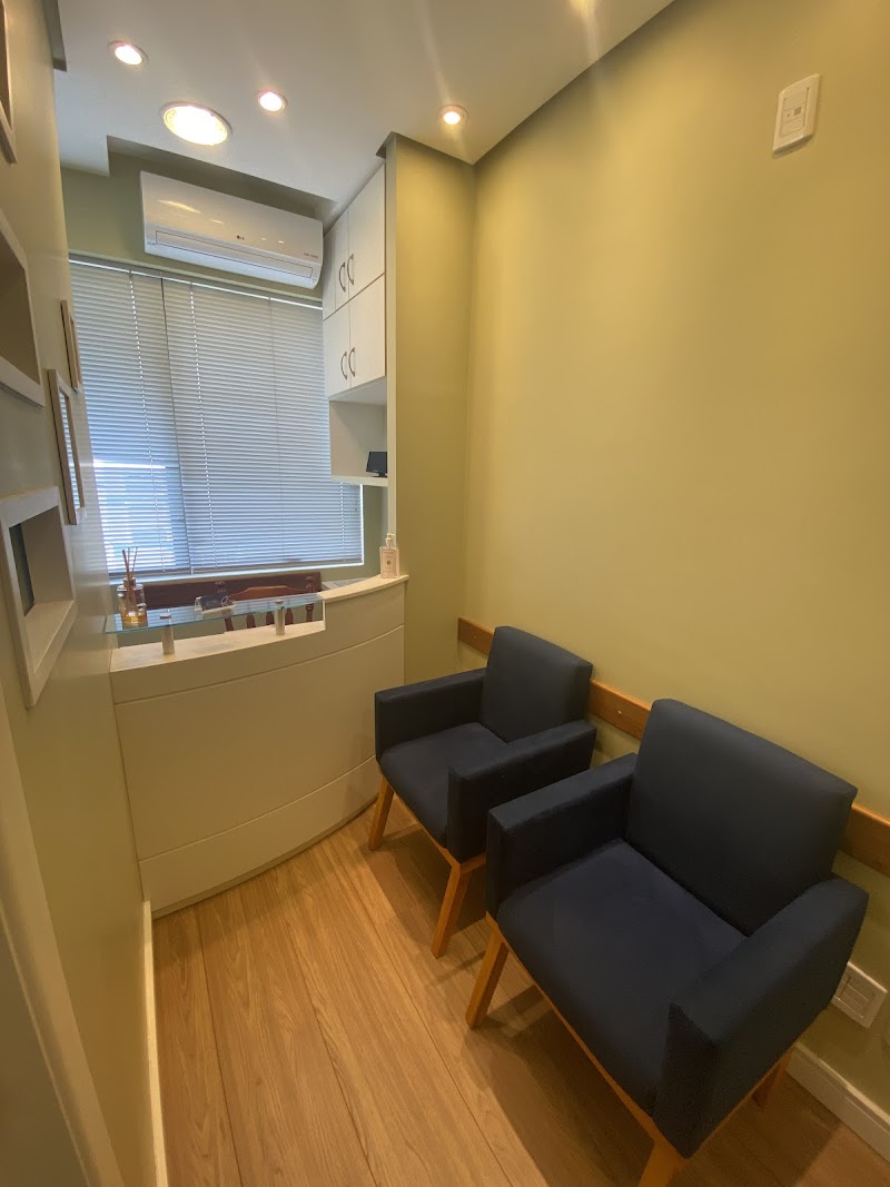 Dra. Camila Siminski Vargas - Odontologia - foto 4