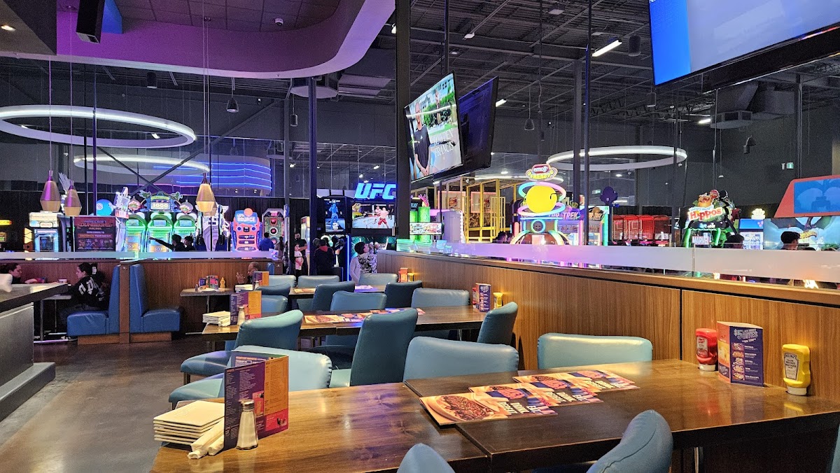 Dave & Buster's Oakville — photo 5