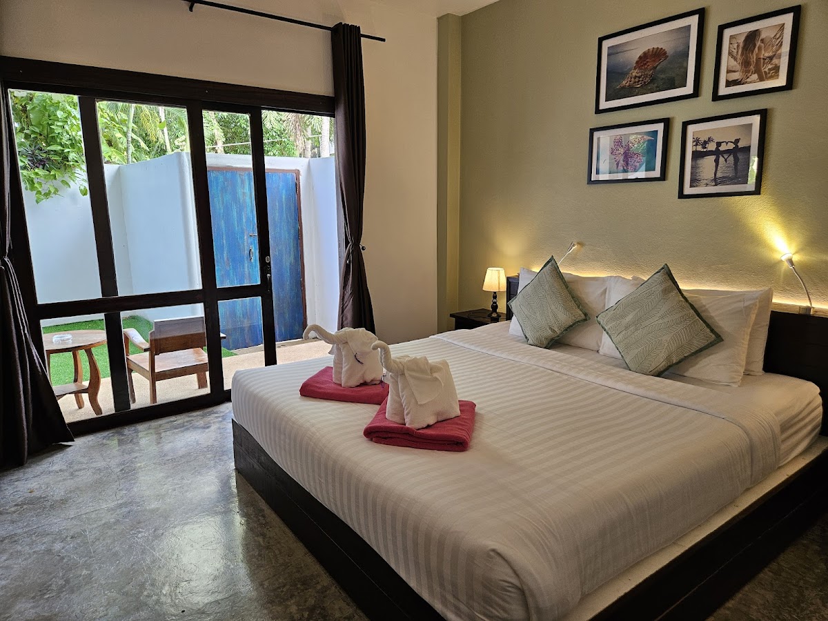 Greenlight Resort & Café - Photo 4