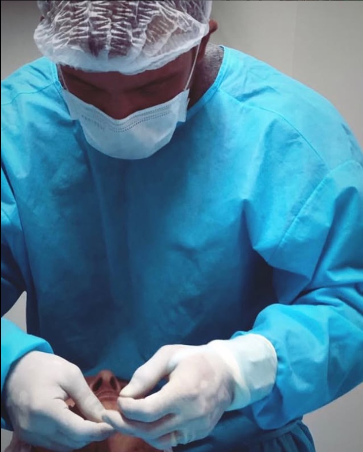 Implante Dentário em Uberlândia | Dr. Leandro Diniz | Extração De Siso | Cirurgião Dentista - foto 4