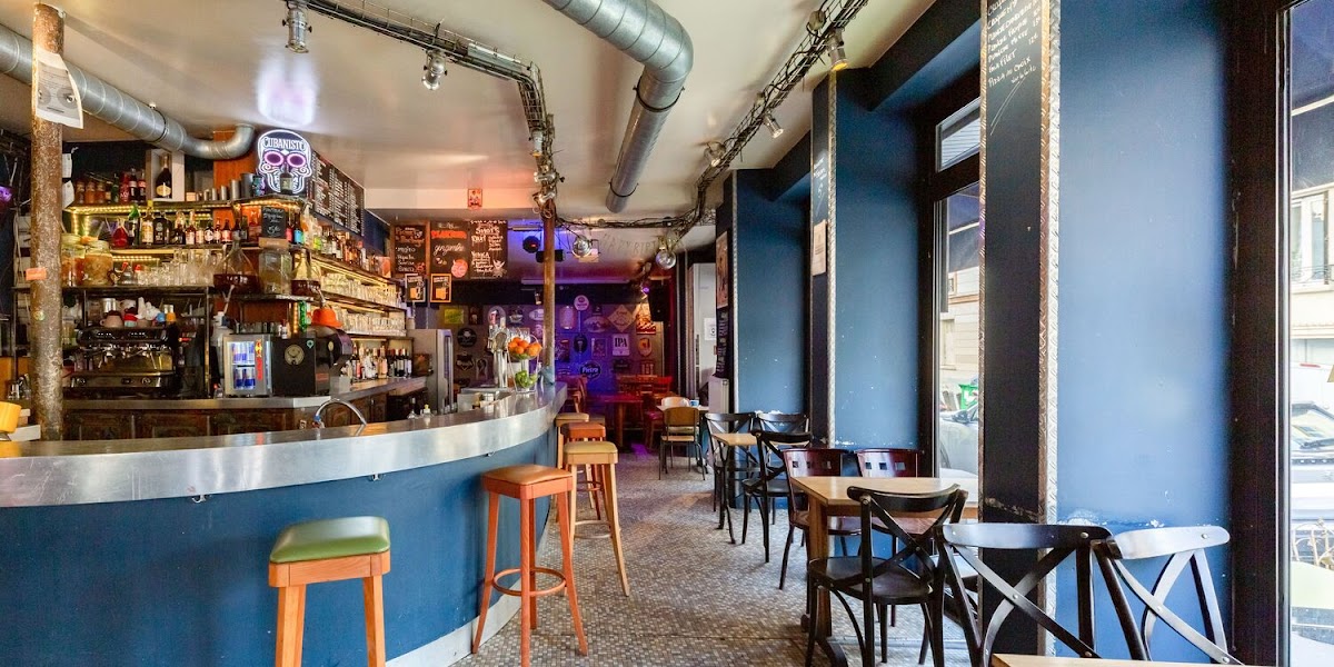 Le Café des Sports, vue extérieure