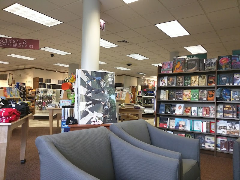 The University of Chicago Bookstore & Cafe photo 3