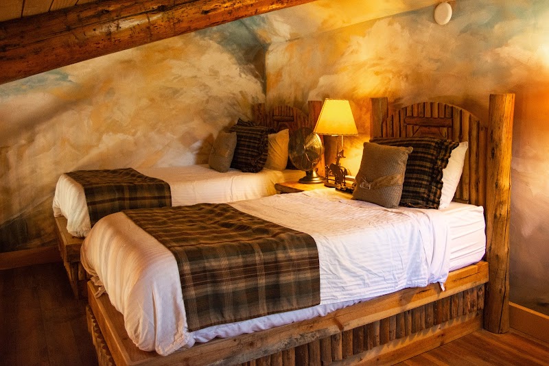 Parkfield Lodge - Photo 1