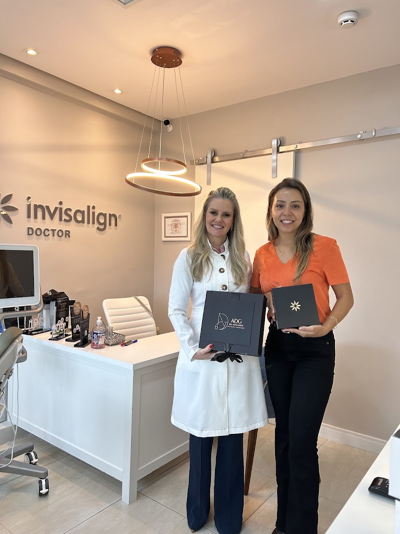 Dra. Aline Dastre/ INVISALIGN/HARMONIZAÇÃO OROFACIAL/IMPLANTE