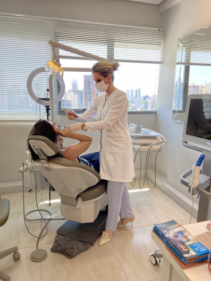 Dra. Aline Dastre/ INVISALIGN/HARMONIZAÇÃO OROFACIAL/IMPLANTE - foto 5