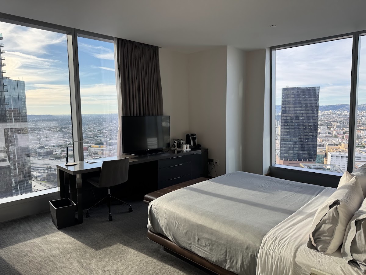 InterContinental Los Angeles Downtown, dog-friendly hotel
