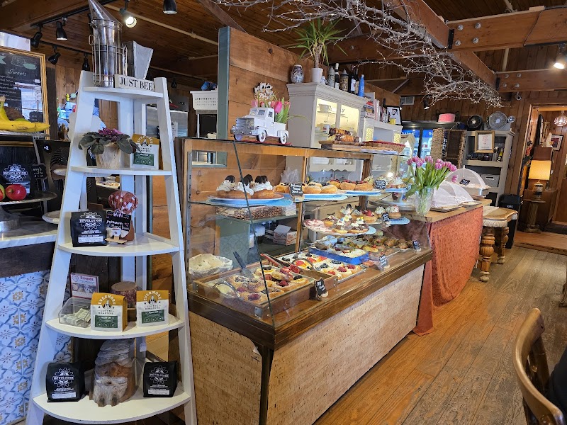 Four Green Cats Cafe photo 2