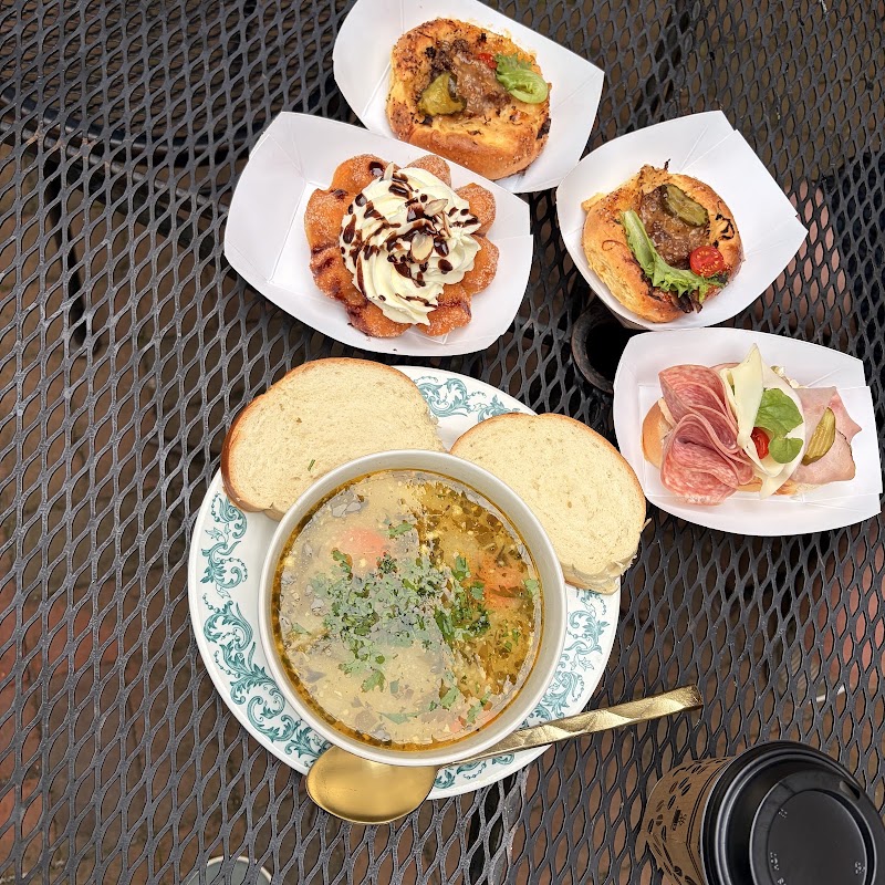 Four Green Cats Cafe photo 3