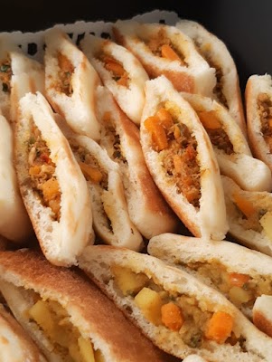 مخبوزات وحلويات