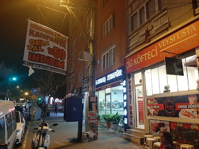 Çiğ Köfteci Veysi Usta ve tavuk döner - Restoran