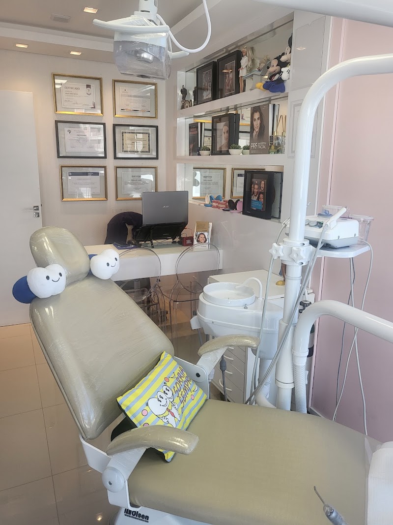 Dra. Juliana Uady Schmitt - foto 2