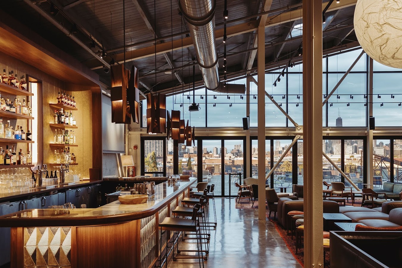 Three Top Lounge