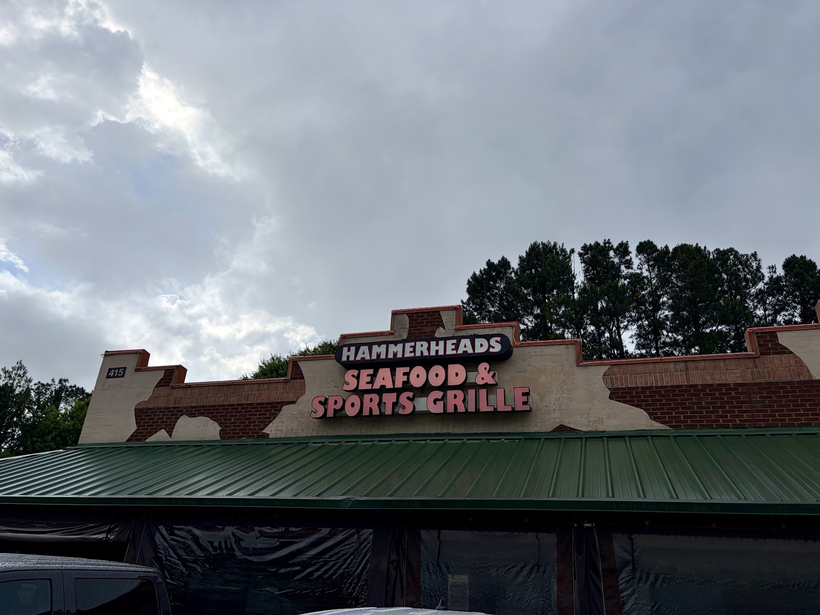 Hammerheads Seafood And Sports Grille