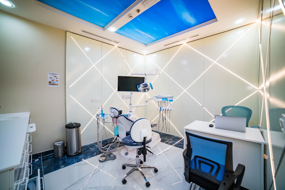 Magnum Dental Clinic - Arjan