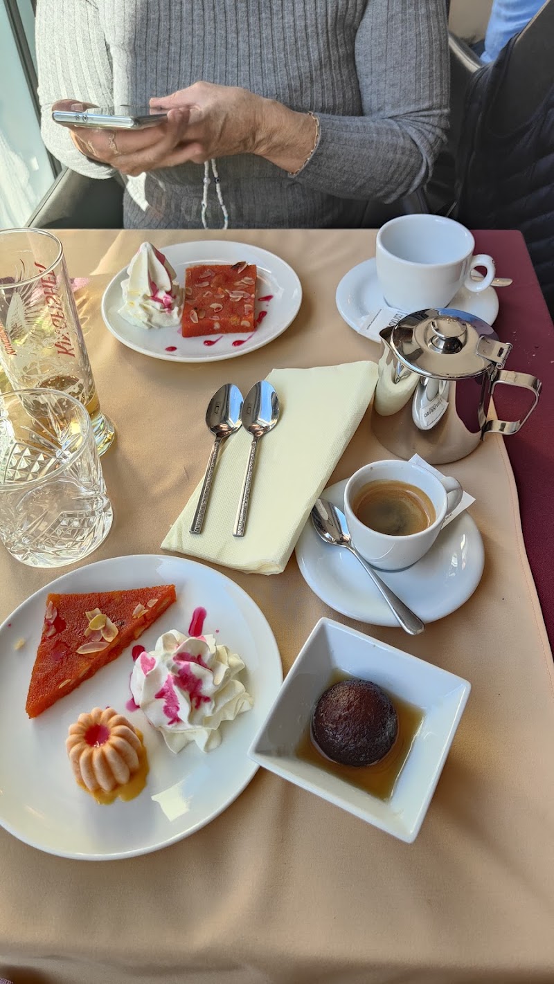 YAAL SPICE & GRILL photo 4