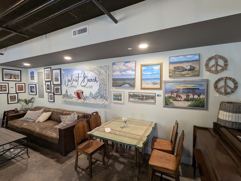 Walnut Beach Coffee House photo 3