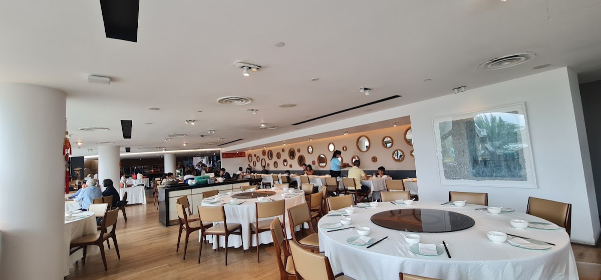 Majestic Bay Seafood Restaurant (Gardens by the Bay)