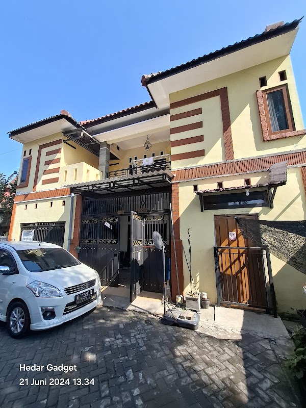 Kost putri Malang dekat UMM 3 UB UNisma Hedar Family