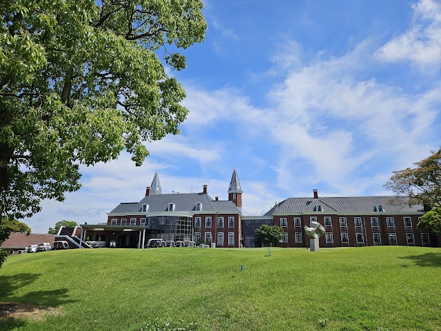 Huis Ten Bosch Country Club - Photo 4