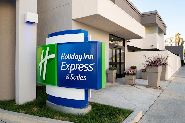 Holiday Inn Express & Suites Los Angeles Downtown West by IHG
