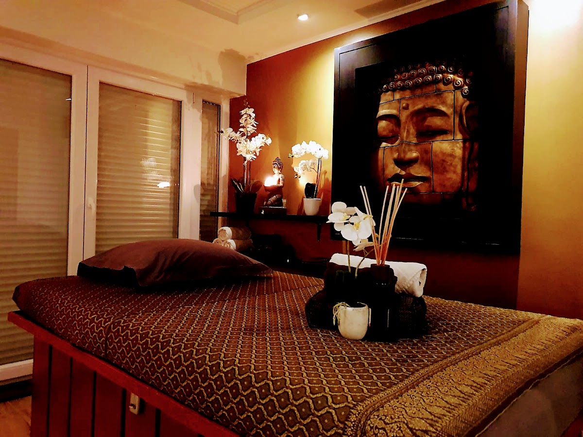 Saengchan Massage